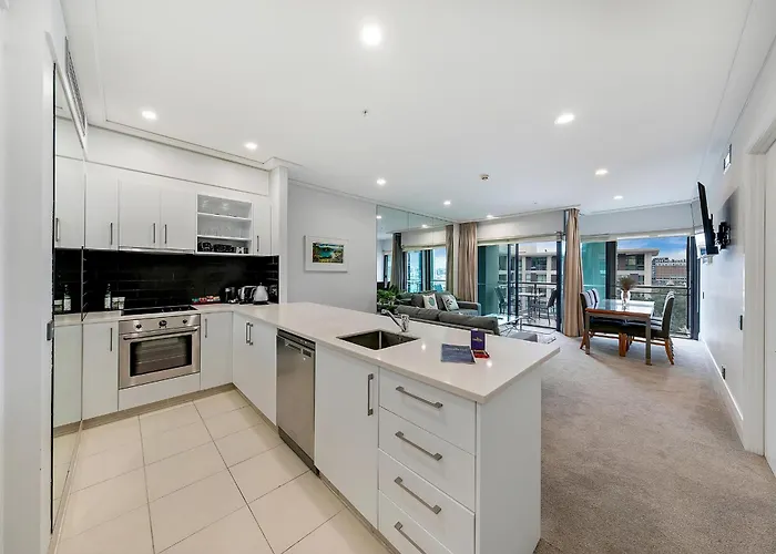 Luxurious & Spacious Living With Breathtaking Views