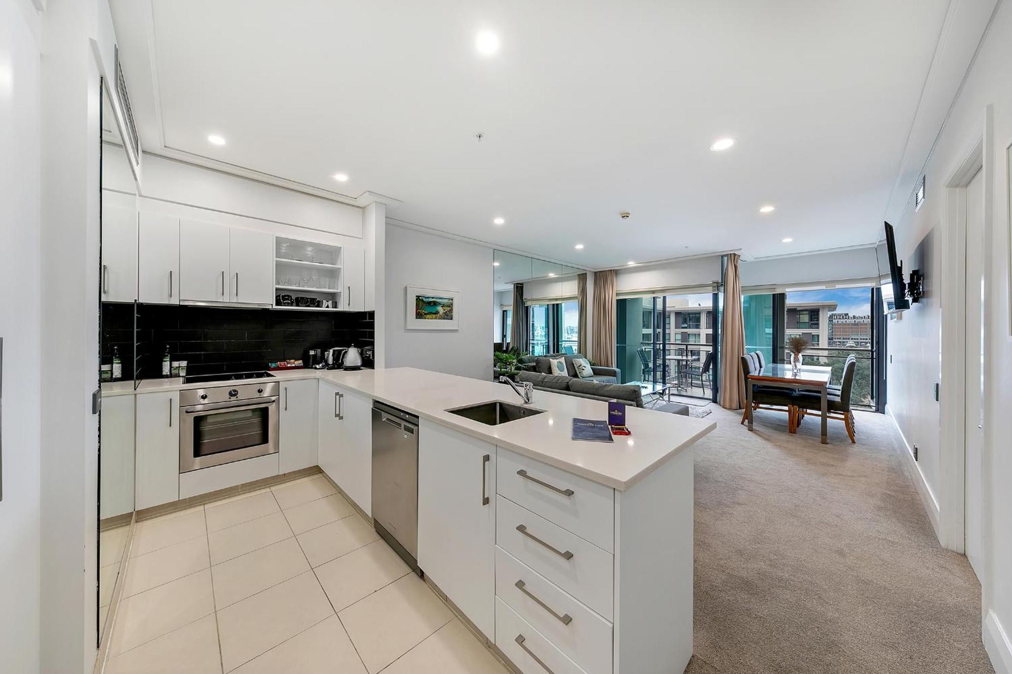 Luxurious & Spacious Living With Breathtaking Views *