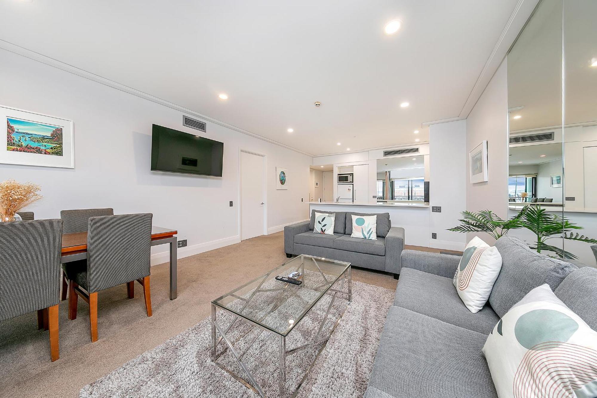 Apartment Luxurious & Spacious Living With Breathtaking Views